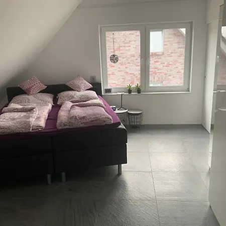 In Ruhiger Lage Am Rande Des Ruhrgebietes Bottrop